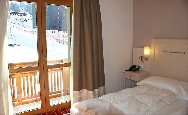 Hotel Adler Foppolo 3*,